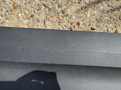VOLVO XC40 LOWER DOOR MOULDING 2024 P/S REAR B3 PLUS MILD HYBRID 32409186