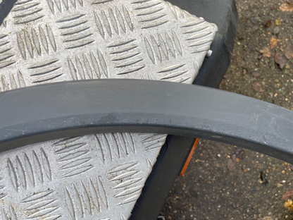 VOLKSWAGEN TIGUAN TRIMS ARCH RODA KIRI BELAKANG 5NA854819K