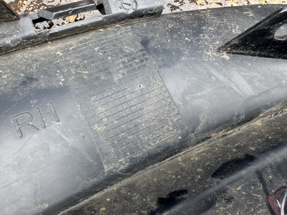 Mercedes EQA EQB X243 AMG Lưới tản nhiệt dưới cản trước bên phải 2021 ON A2438857301