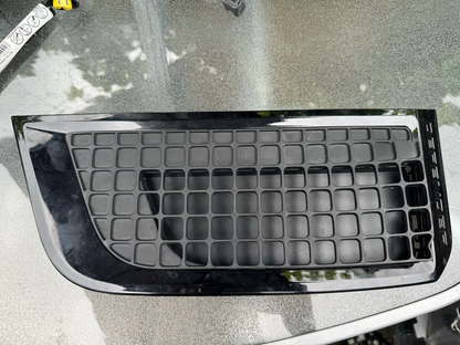 LAND ROVER DEFENDER L663 2020 ขึ้นไป ช่องลมแก้มหน้า ขวา L8B2-280B10
