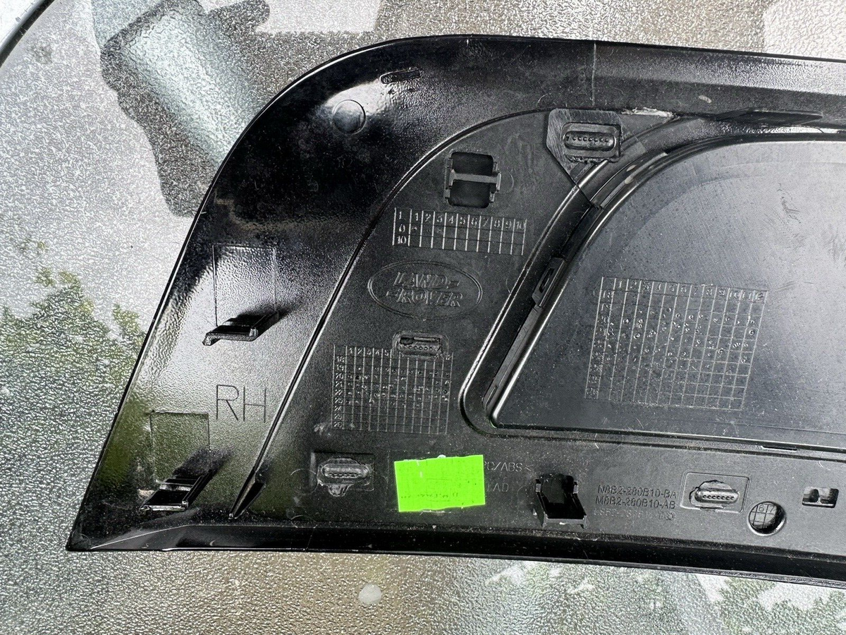 LAND ROVER DEFENDER L663 2020 ขึ้นไป ช่องลมแก้มหน้า ขวา L8B2-280B10