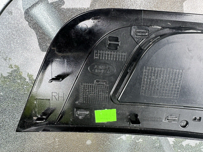 LAND ROVER DEFENDER L663 2020 ขึ้นไป ช่องลมแก้มหน้า ขวา L8B2-280B10