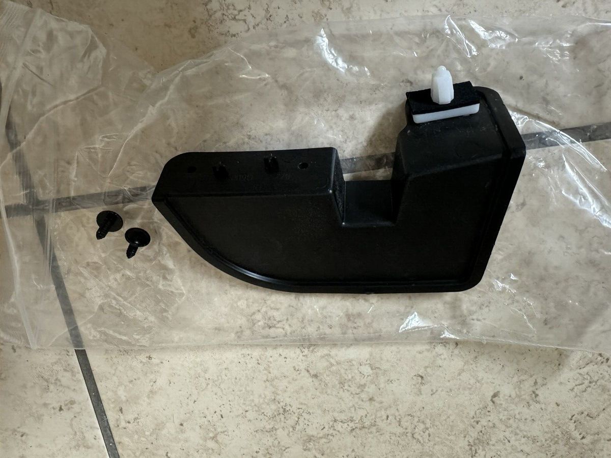 Ốp hướng gió bên trái (bên phụ) chính hãng Kia Niro 2016-2020 87755-G5000