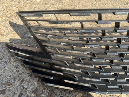 damaged ! PEUGEOT 3008 SUV P84 Radiator Grille 9836842277 2021 28329769