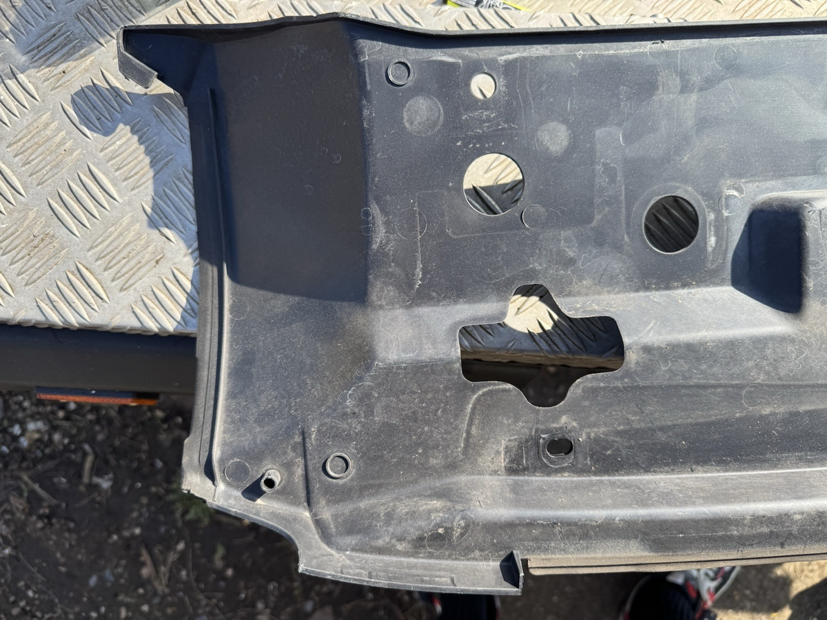 2024 LAND ROVER DEFENDER L663 TOP SLAM PANEL COVER L8B2-8A100-A 3.0 DIESEL