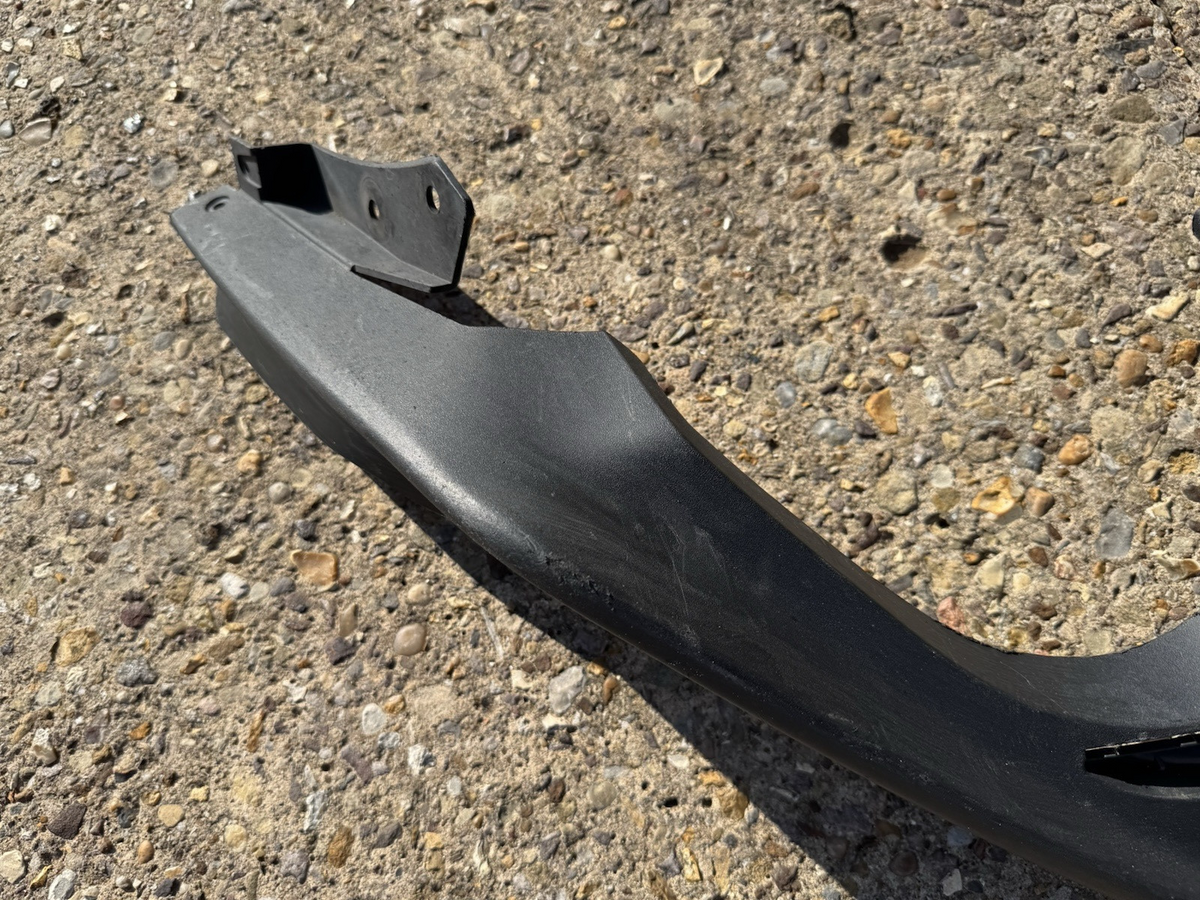 GENUINE FORD FOCUS ESTATE 2018-2022 ST-LINE REAR BUMPER LOWER DIFFUSER SKIRT