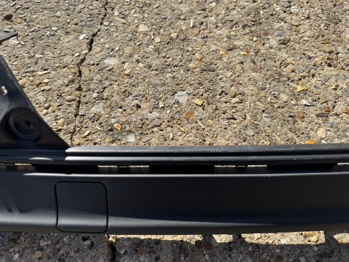 GENUINE FORD FOCUS ESTATE 2018-2022 ST-LINE REAR BUMPER LOWER DIFFUSER SKIRT