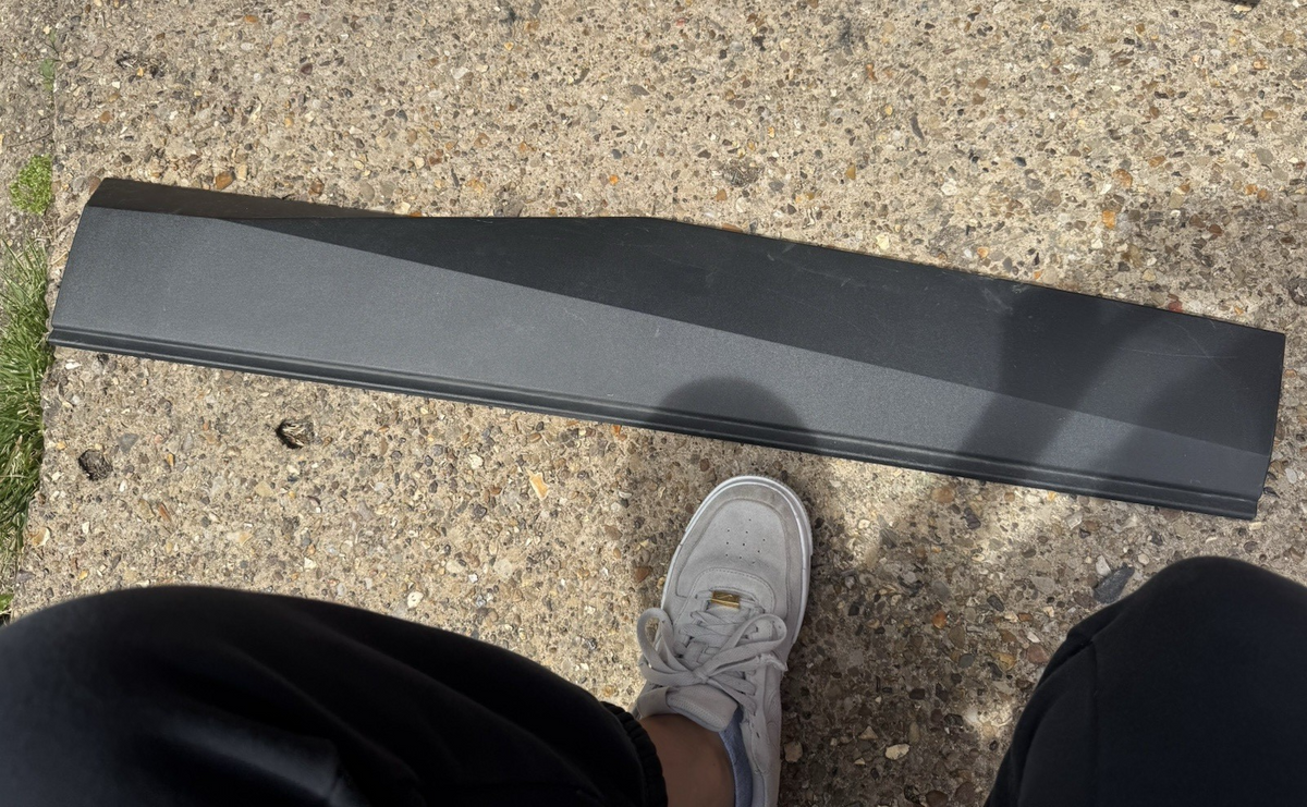 Peugeot 408 Front Right Door Trim 9840728380 1.20 Petrol 2023 30192025