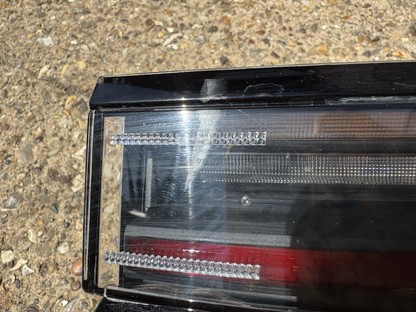 DAMAGED  R8D2-13404-A LR Range Rover Evoque L551 (2024) Right Rear Outer Light