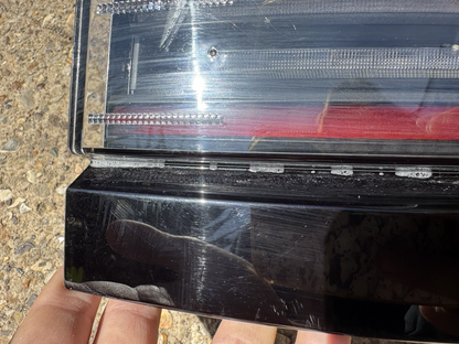 DAMAGED  R8D2-13404-A LR Range Rover Evoque L551 (2024) Right Rear Outer Light