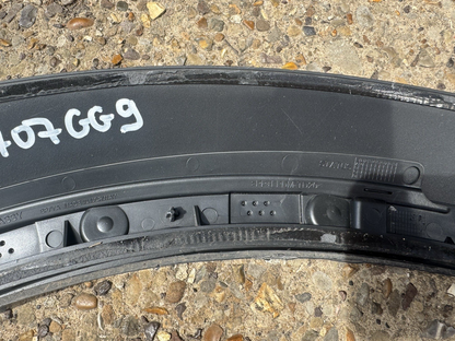 GENUINE Volvo XC60 Front Left Wheel Arch 31650202