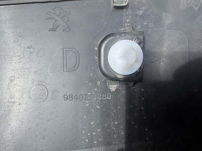 Peugeot 408 Front Right Door Trim 9840728380 1.20 Petrol 2023 30192025