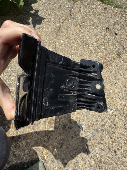 DAMAGED  R8D2-13404-A LR Range Rover Evoque L551 (2024) Right Rear Outer Light