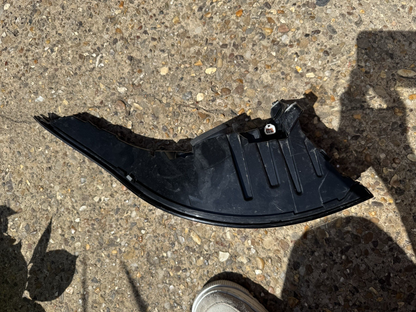 DAMAGED  R8D2-13404-A LR Range Rover Evoque L551 (2024) Right Rear Outer Light