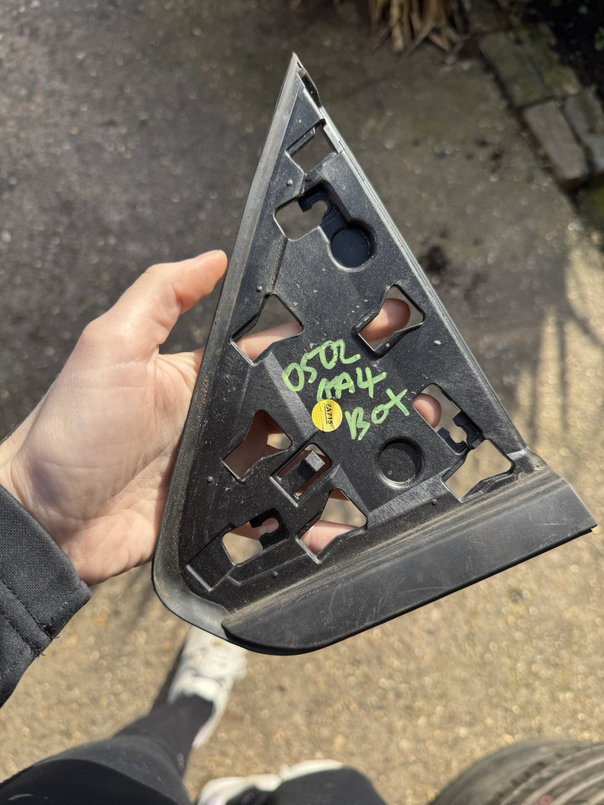 VAUXHALL ASTRA PANEL TRIM SAMPING BELAKANG KANAN HATCHBACK 9838658380 L 2020-2025
