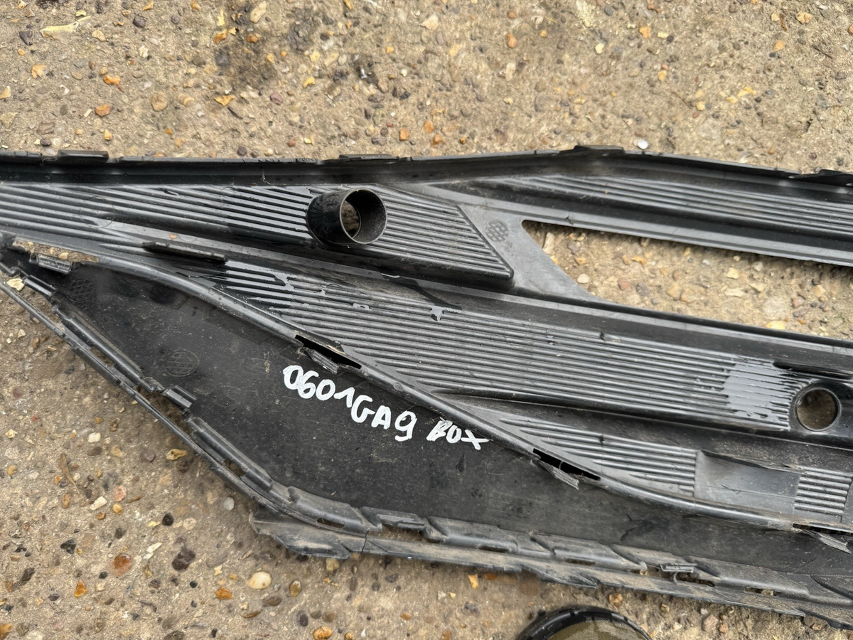 RETAK !SEAT LEON 2020-2024 KISI LIST LAMPU KABUT KANAN 5FA853666E ORIGINAL
