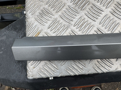 LAND ROVER DISCOVERY 5 FRONT GRILL TRIM L8B2-8L001-A L8B2-8L001-B REF J83U-48