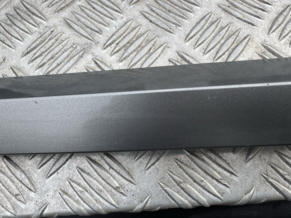 LAND ROVER DISCOVERY 5 FRONT GRILL TRIM L8B2-8L001-A L8B2-8L001-B REF J83U-48