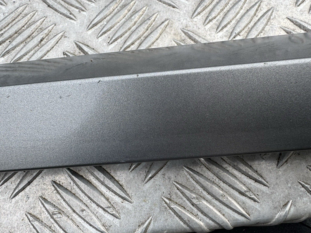 LAND ROVER DISCOVERY 5 FRONT GRILL TRIM L8B2-8L001-A L8B2-8L001-B REF J83U-48