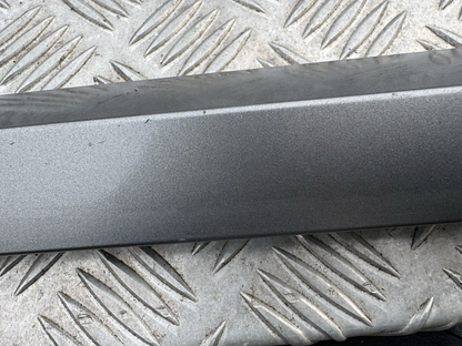 LAND ROVER DISCOVERY 5 FRONT GRILL TRIM L8B2-8L001-A L8B2-8L001-B REF J83U-48
