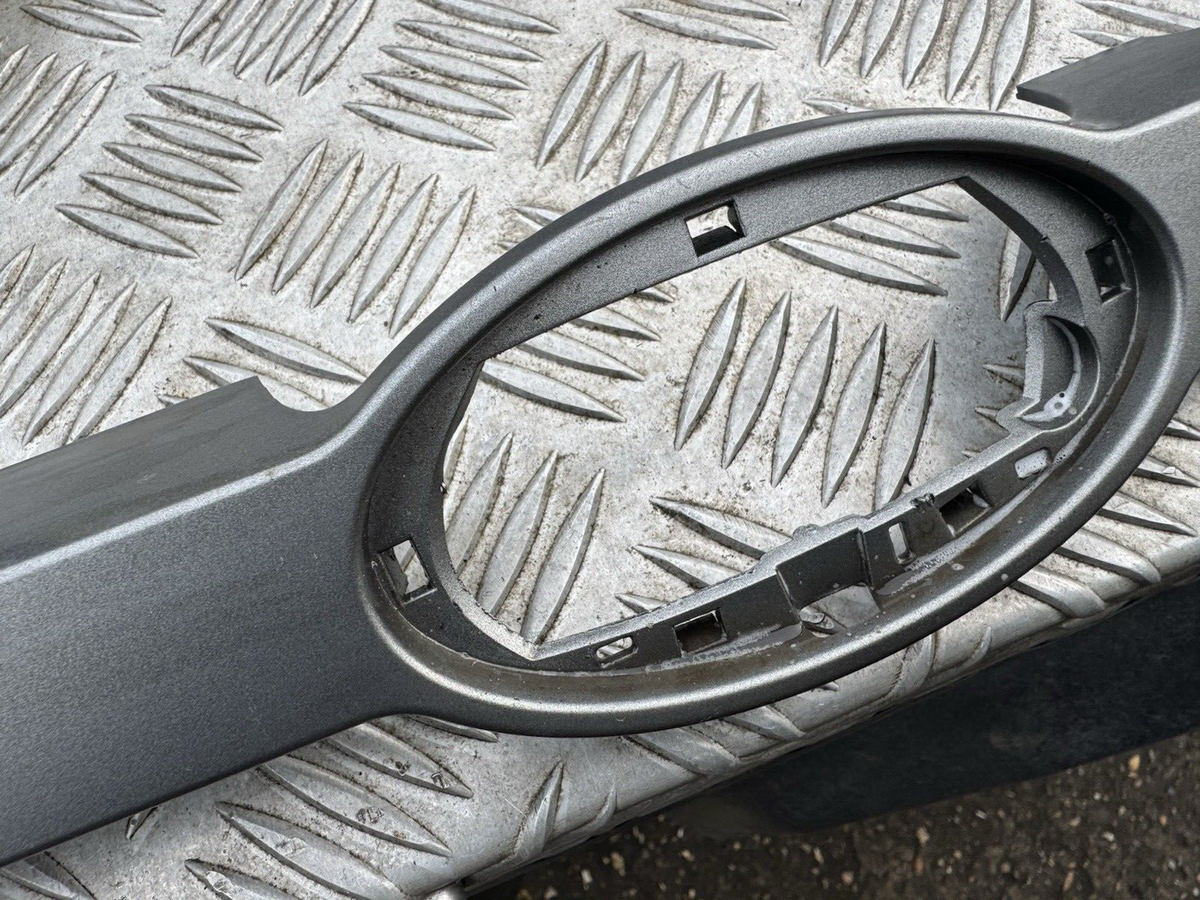 LAND ROVER DISCOVERY 5 FRONT GRILL TRIM L8B2-8L001-A L8B2-8L001-B REF J83U-48