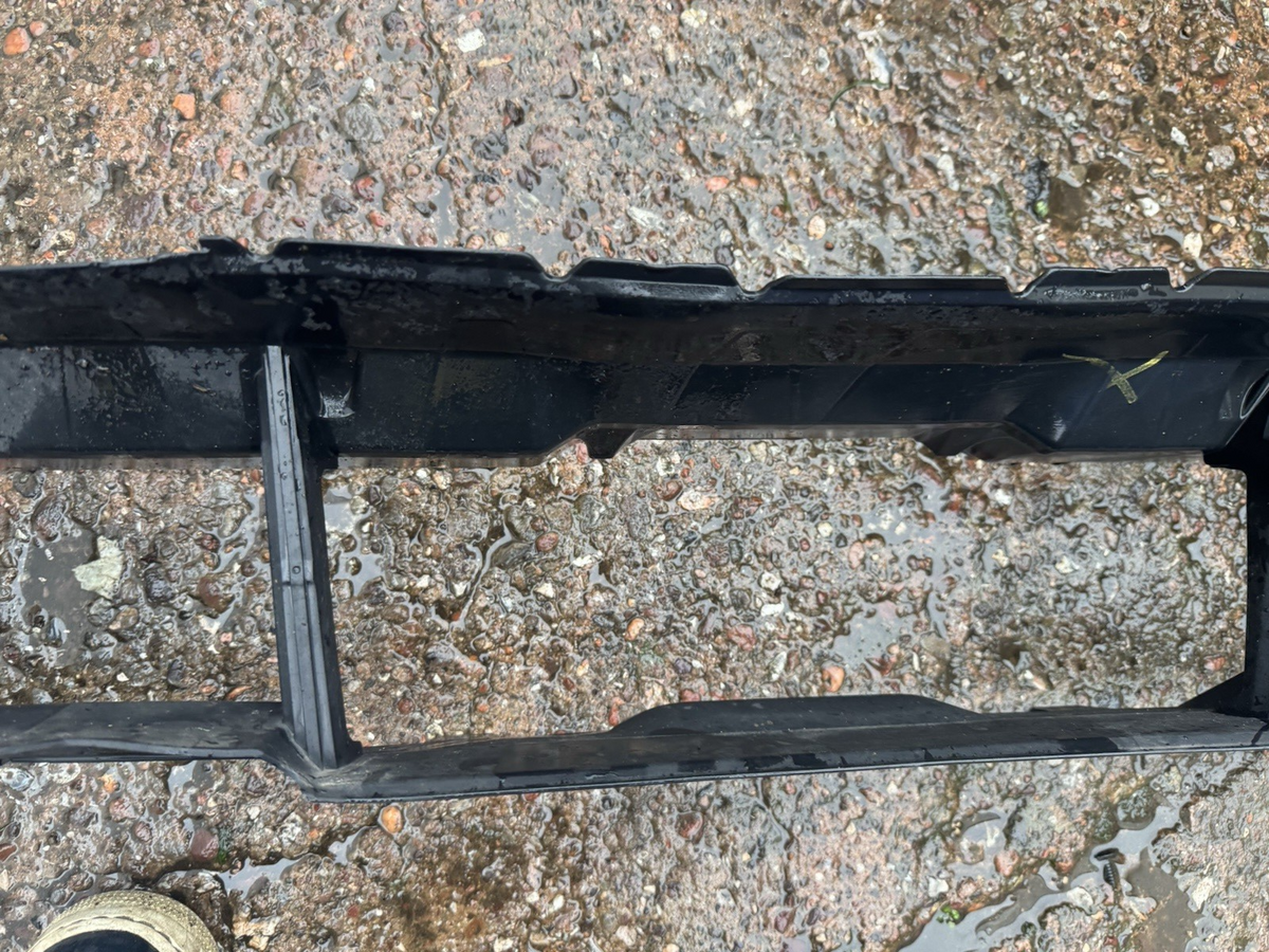 HƯ HỎNG Ống dẫn gió trước Audi chính hãng Q6 85H-121-333-C