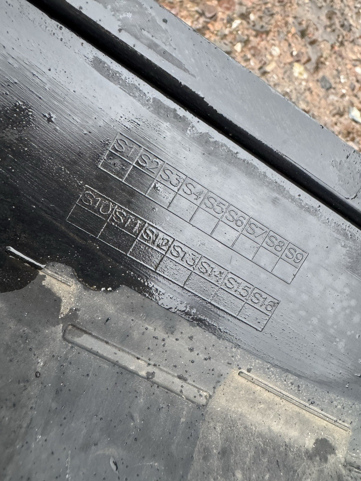 HƯ HỎNG Ống dẫn gió trước Audi chính hãng Q6 85H-121-333-C