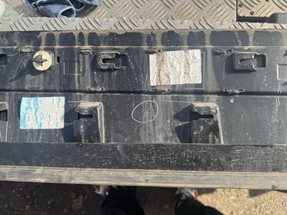 LR RANGE ROVER VELAR L560 Front Left Door Lower Molding J8A2-21065-BBW 2018