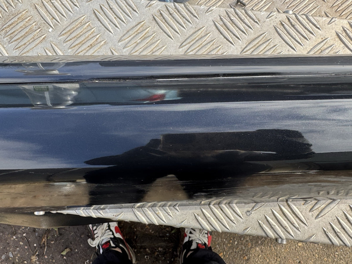 cracked ! FORD PUMA Front Right Door Lower Molding L1TB-S20306-C 1.0 2023
