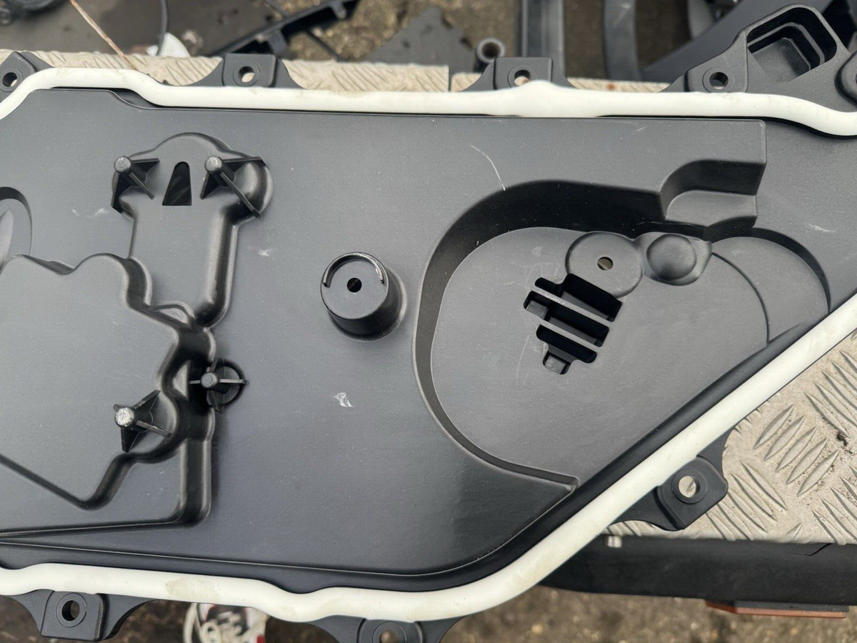 JAGUAR I-PACE X590 Front Right Door Inner Panel J9D3-21122-AF 2020 28099905