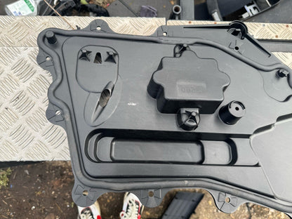 RANGE ROVER VELAR L560 2017-22 FRONT RIGHT DOOR CARRIER PANEL J8A221122A