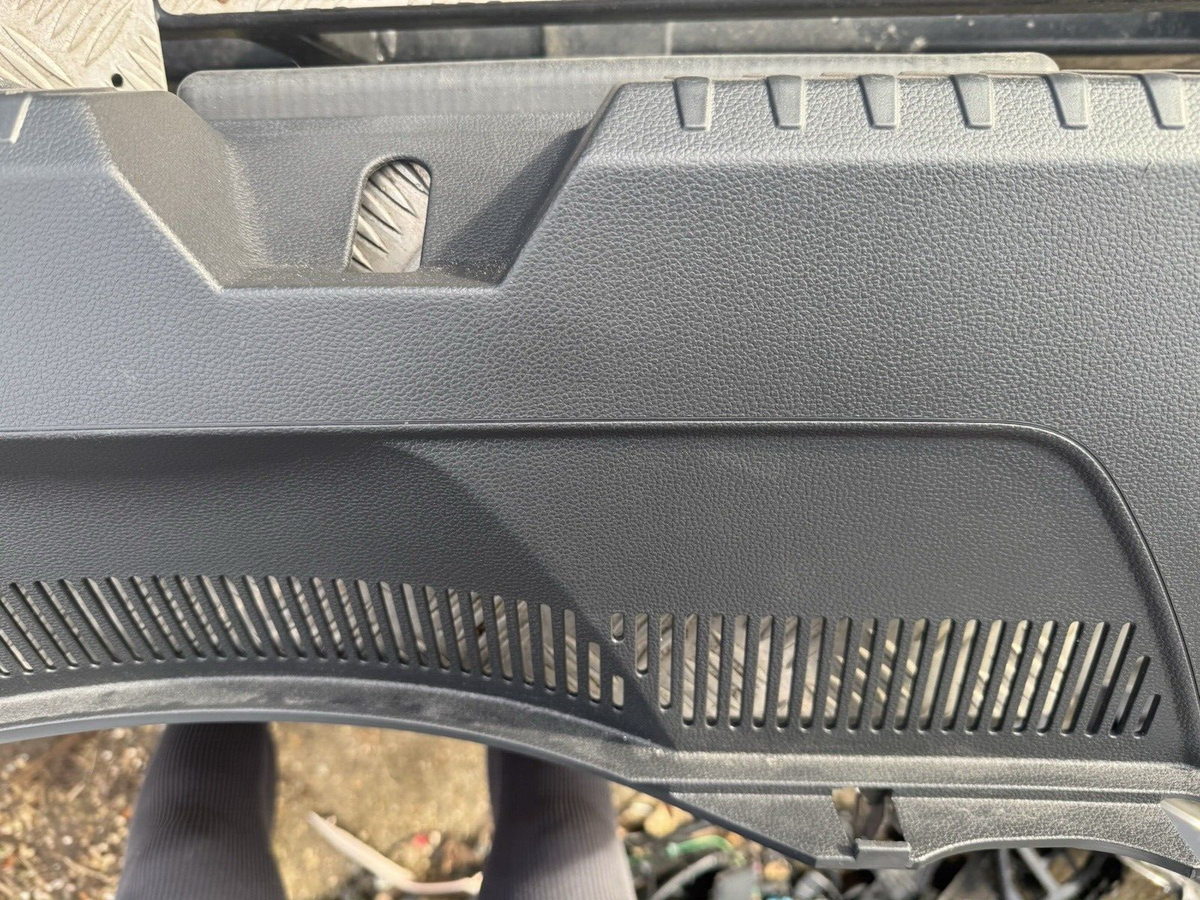 SEAT IBIZA MK5 6F BOOT LID TAILGATE BOOT LID TRIM PANEL 960261000 from 2016