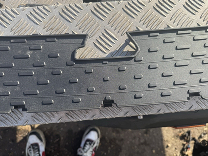 Genuine Peugeot 2008 2013-2016 Radiator Grill Bumper 9833167980