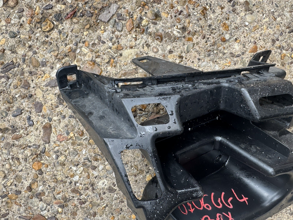 2018 on PEUGEOT 208 Gt 1.2 Petrol Rear Bumper Bracket Left 9823209480