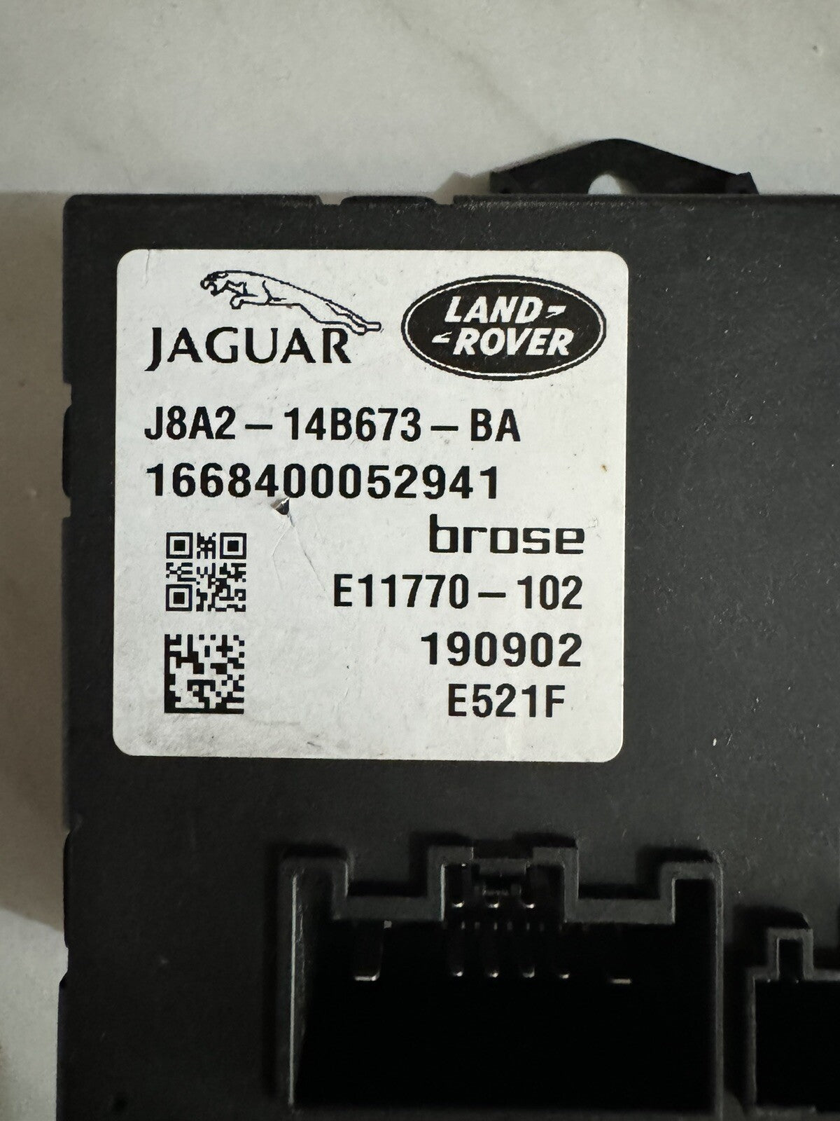 RANGE ROVER VELAR MODUL KONTROL ELEKTRIK BAGASI BELAKANG J8A214B673BA 2019