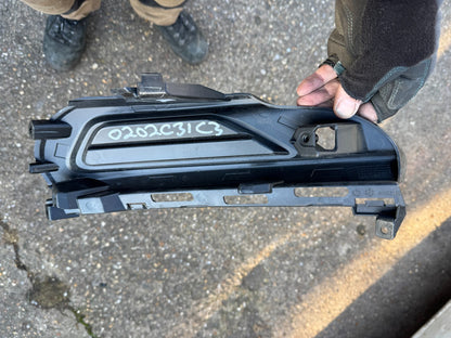 Genuine Volvo XC60 Right Mount Bracket Part Number 31425182 NO FAKE