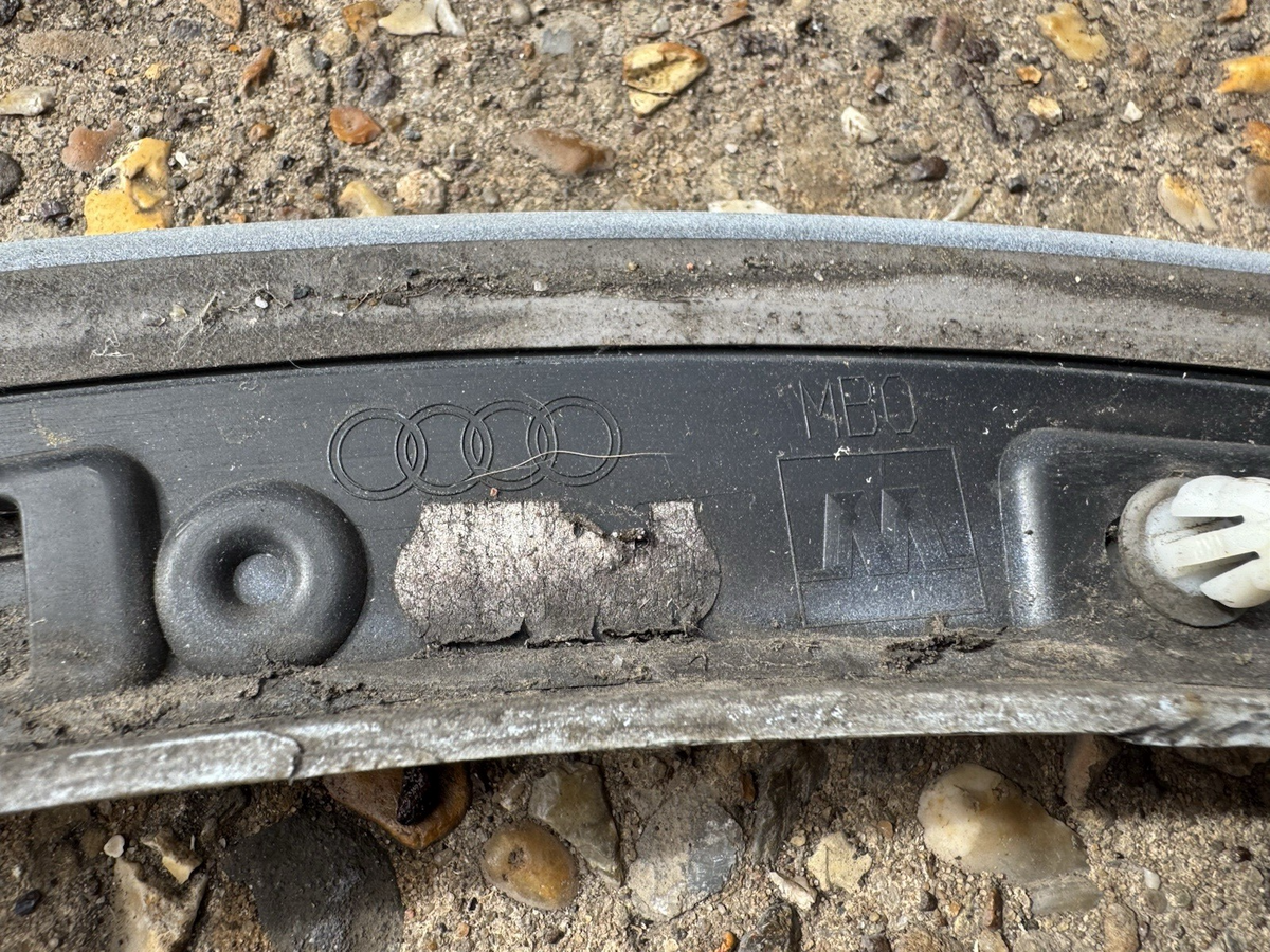 Audi Q7 Rear Left Side Wheel Arch 2015 TO 2019 4M0853817A Genuine