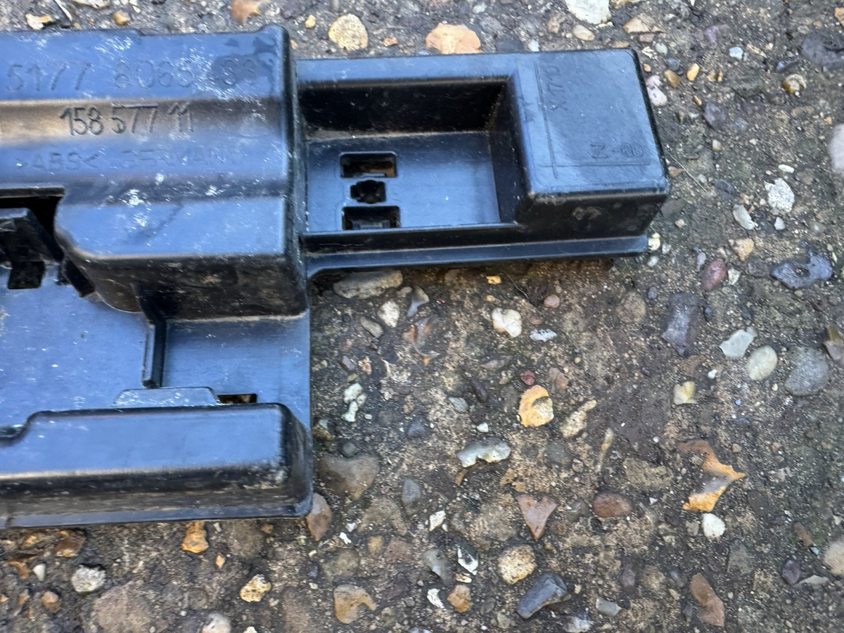 Tapak Skirt Sisi Tengah Belakang Kiri BMW M2 F87 3.0 M2/M2 Competition 51778065433