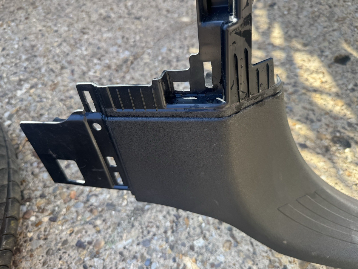 L8B2-13244-AE8PVJ Door Sill trim cover Kick Plate Rear Right DEFENDER II L663