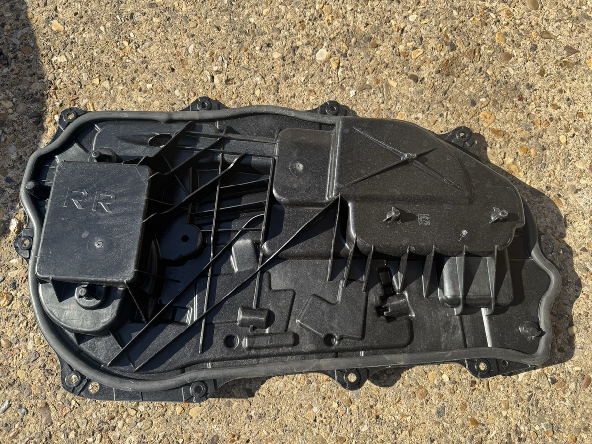 Range Rover Evoque L551 Rear Right Door Panel R8d2-24766-a