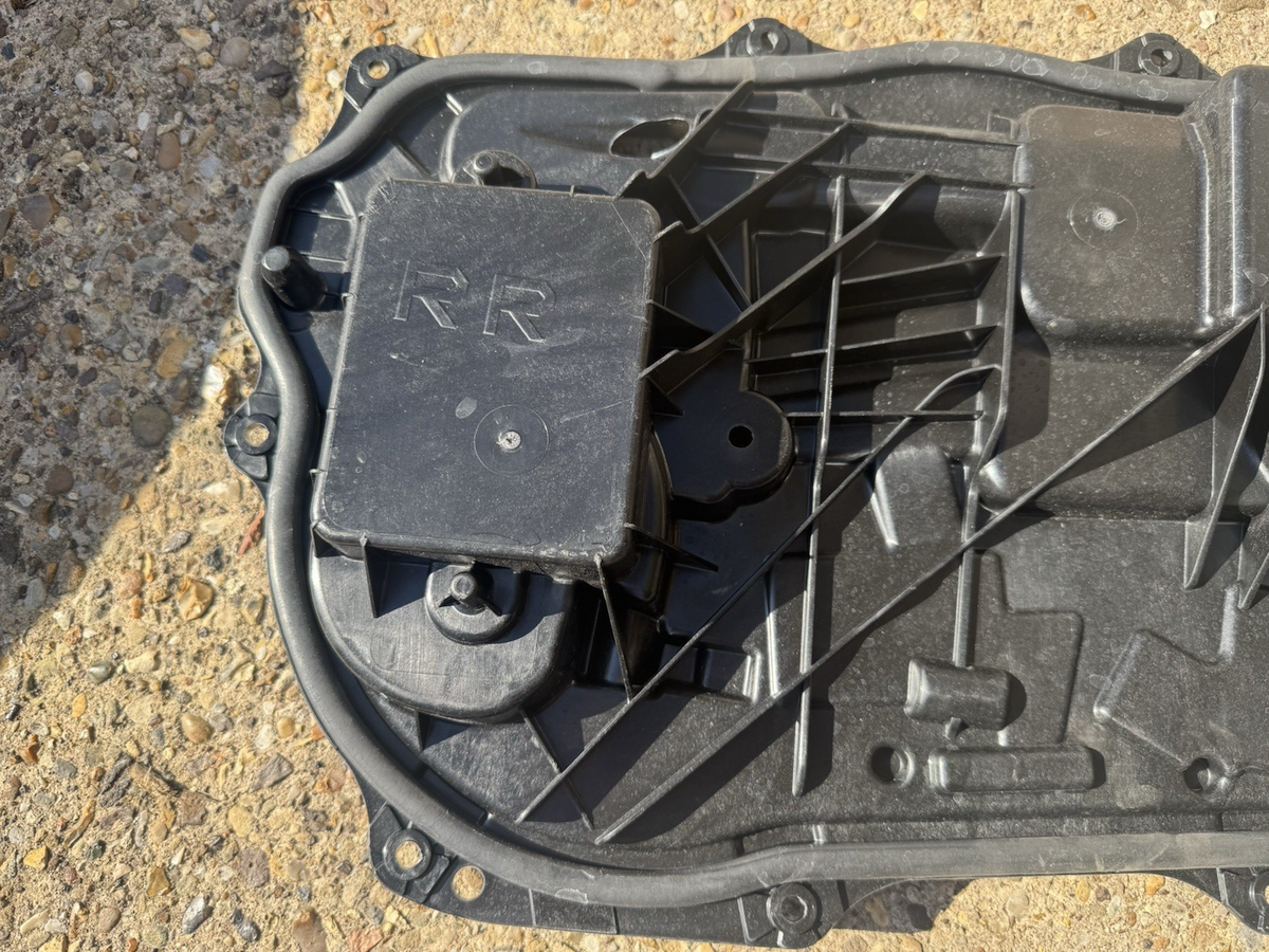 Range Rover Evoque L551 Rear Right Door Panel R8d2-24766-a