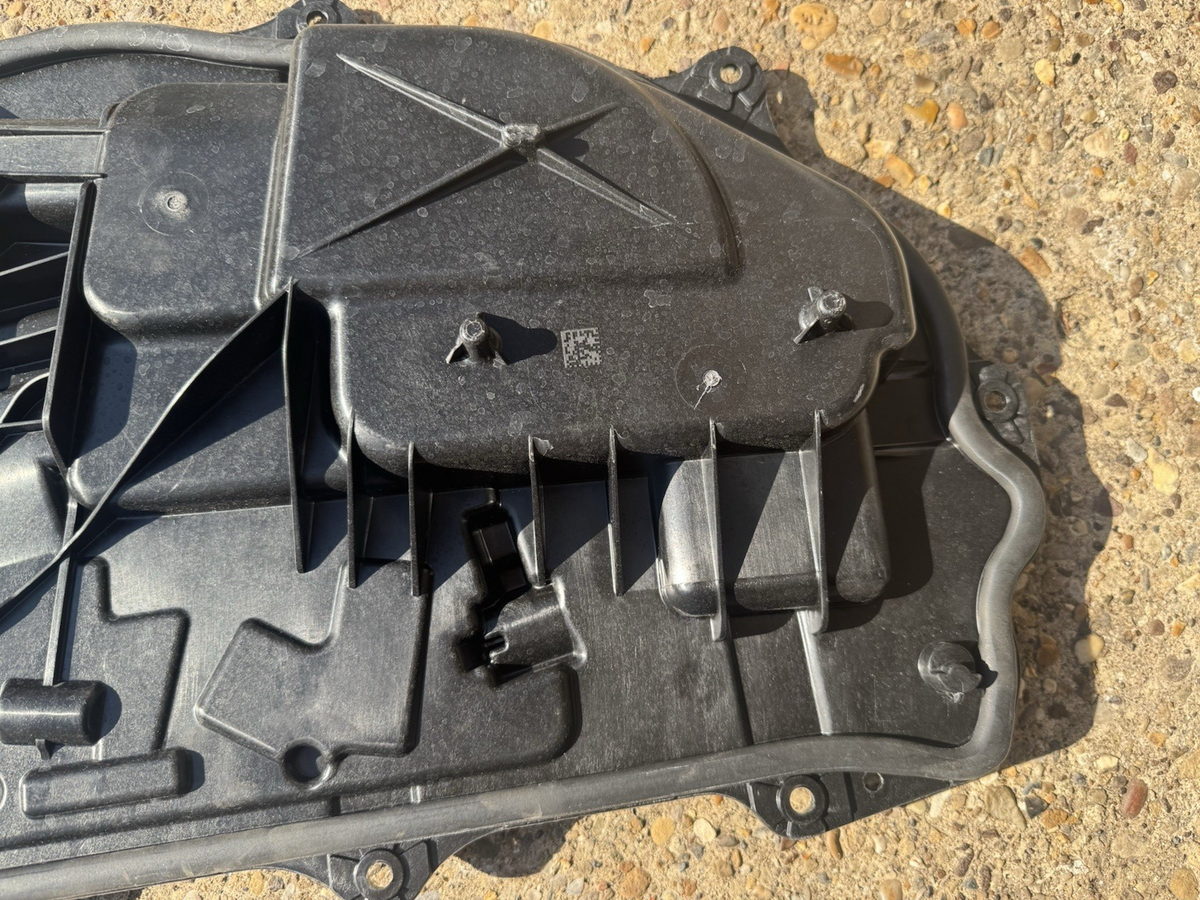 Range Rover Evoque L551 Rear Right Door Panel R8d2-24766-a