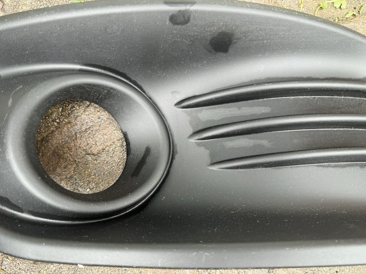 Cover Foglamp Depan Kanan - Renault Megane III 3 STATION WAGON - 263315510R