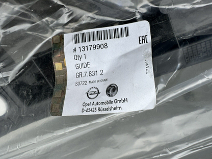ขายึดกันชนหลังตัวกลางแท้ Vauxhall Corsa E 2014-2019 13179908 ใหม่