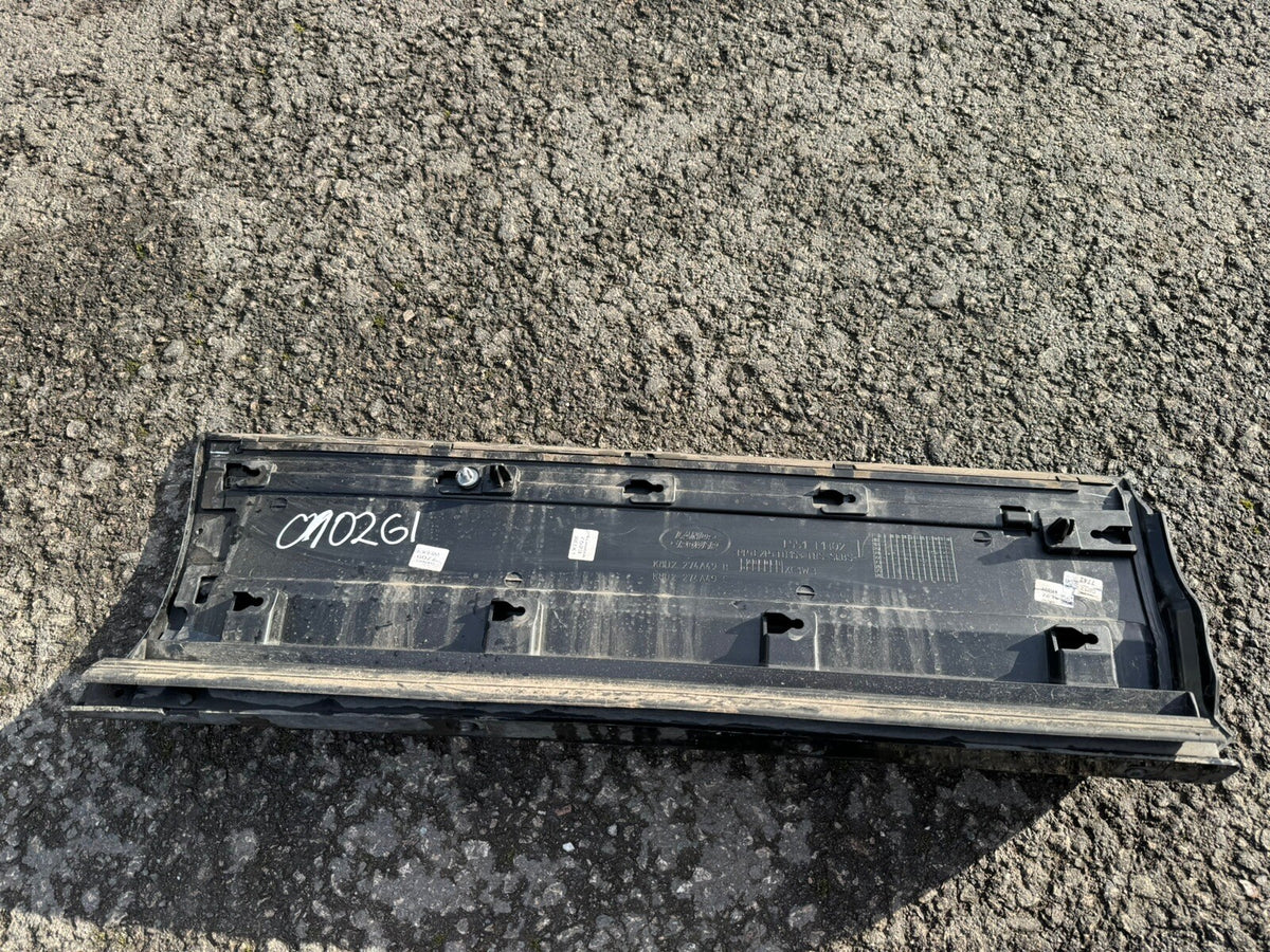 คิ้วข้างประตู Range Rover Evoque L551 K8D221065C L551T1302