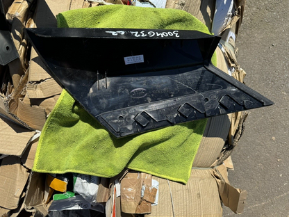 OEM RANGE ROVER EVOQUE L551 LIST HITAM PILAR D BELAKANG KIRI 2018 ke atas K8D229149AD