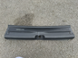 ฝาครอบกลอนล็อคฝาท้าย VW GOLF VIII MK8 21 ขึ้นไป แท้ 5H6863459B