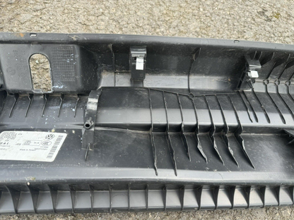 ฝาครอบกลอนล็อคฝาท้าย VW GOLF VIII MK8 21 ขึ้นไป แท้ 5H6863459B