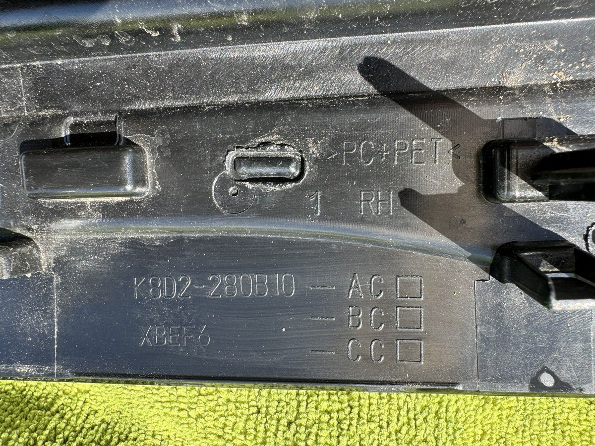 適用 2019 RANGE ROVER EVOQUE L551 前右側葉子板上飾條 K8D2280B10AC