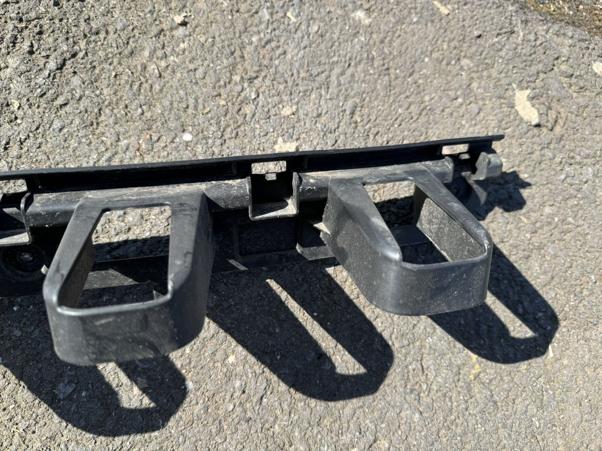 18-21 Breket Bumper Tengah Belakang Hatchback Ford Focus Mk4 5DR ~ JX7B-17B861